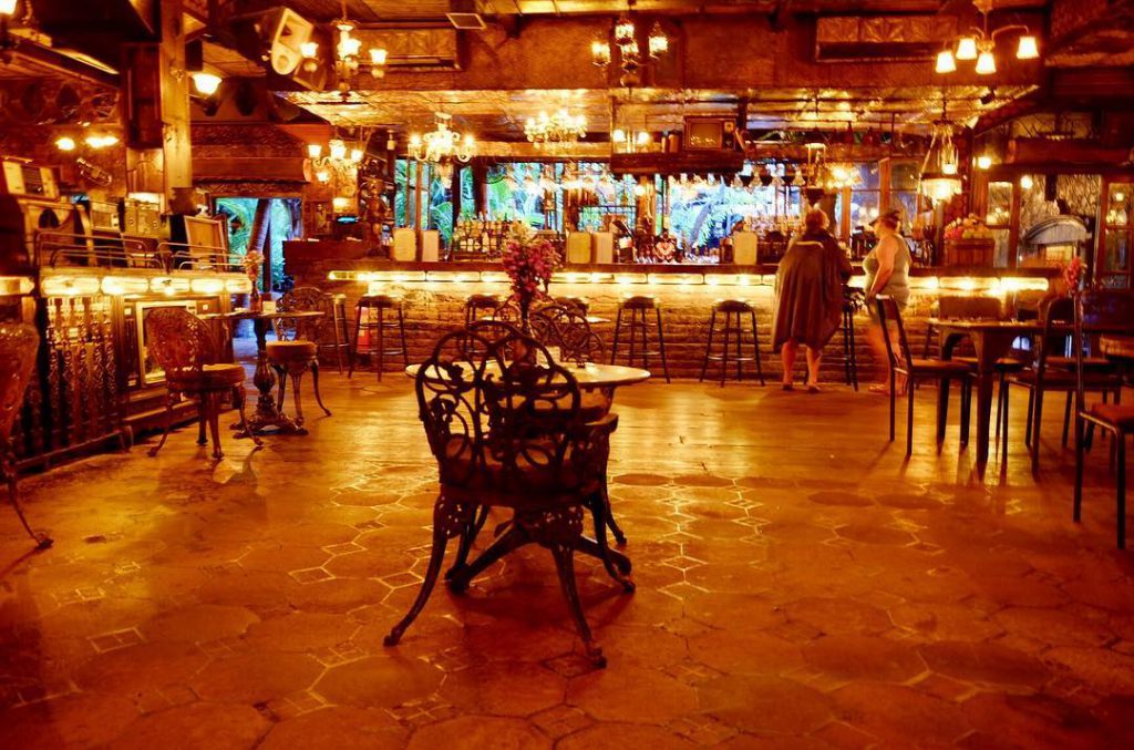 kafe-la-favela-bali-1-1024x677.jpg