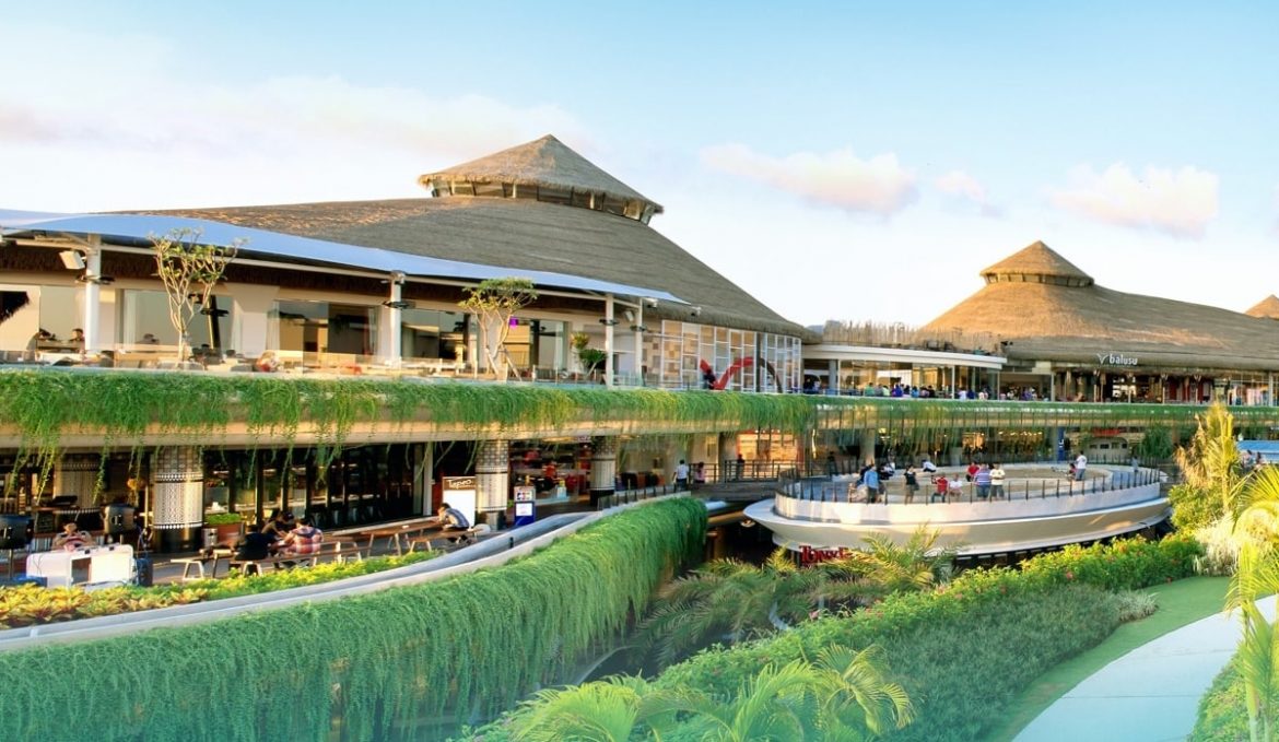 beachwalk-shopping-center.jpg