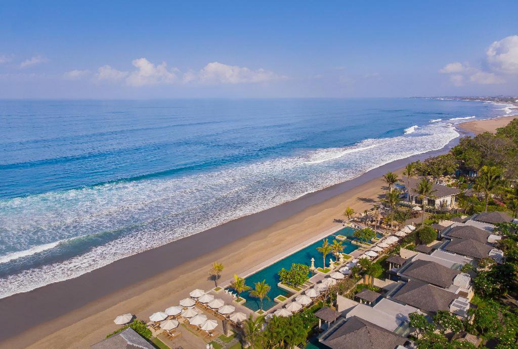 seminyak beach.jpg