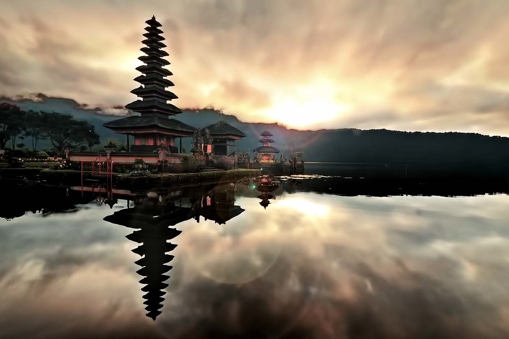 pura ulun danu beratan2.jpg